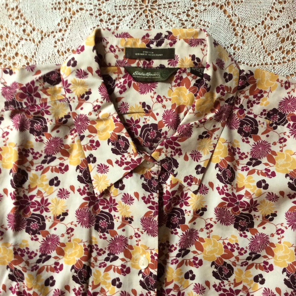 Eddie Bauer button up ⭐️ plum purple cream ⭐️